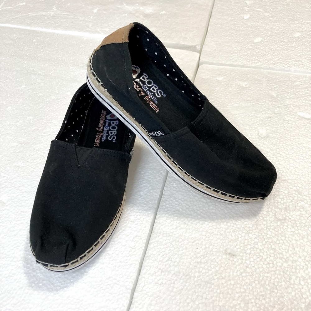 Bob’s Skechers Black Slip-On Shoes for women Sz 6.5 - Picture 1 of 12